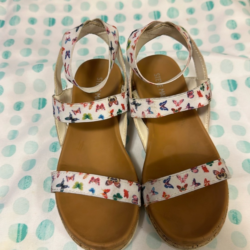 Kids Steve Madden sandals with butterfly design size 13 used